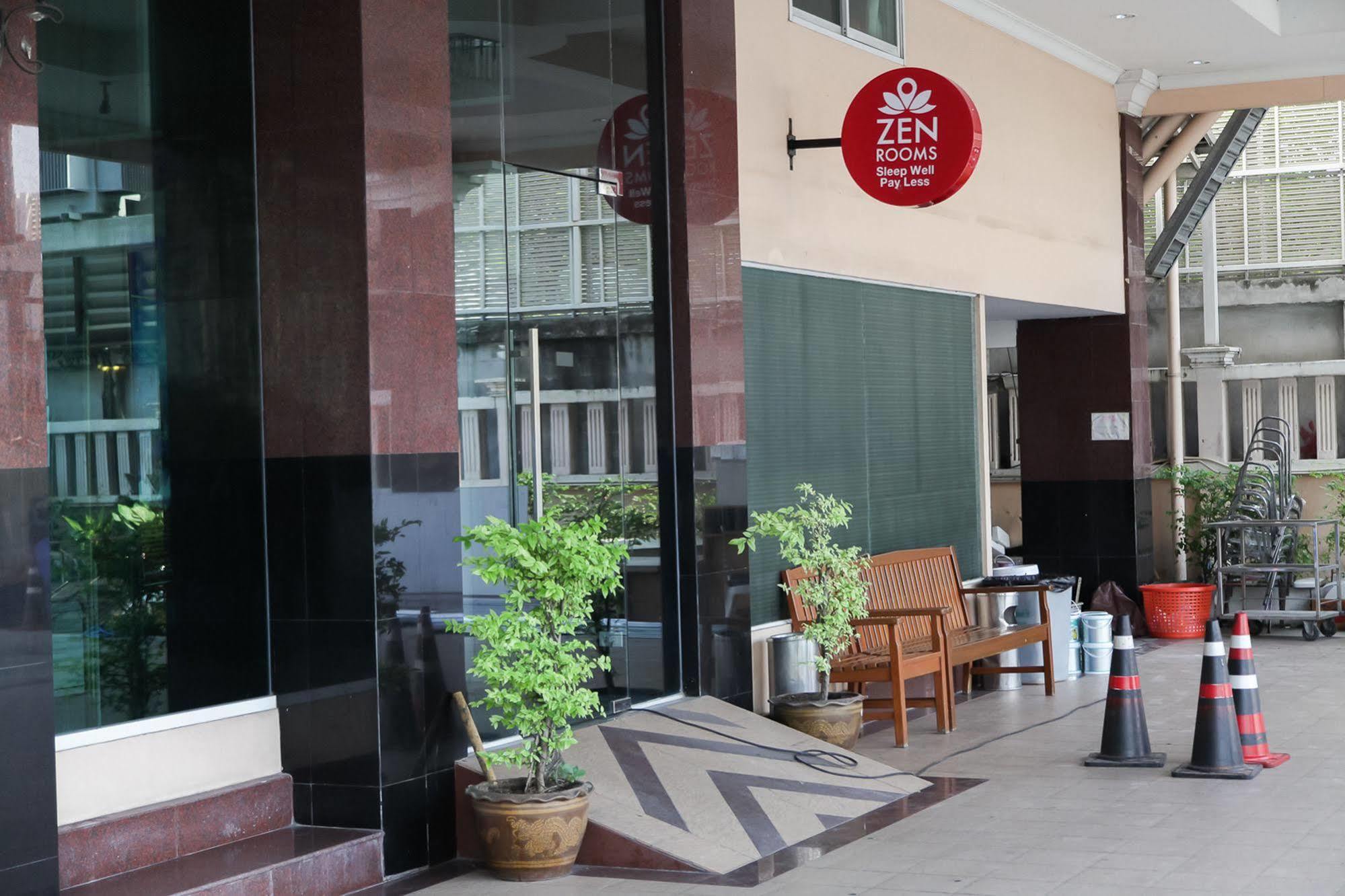 Zen Rooms Bangchak Bangkok Esterno foto